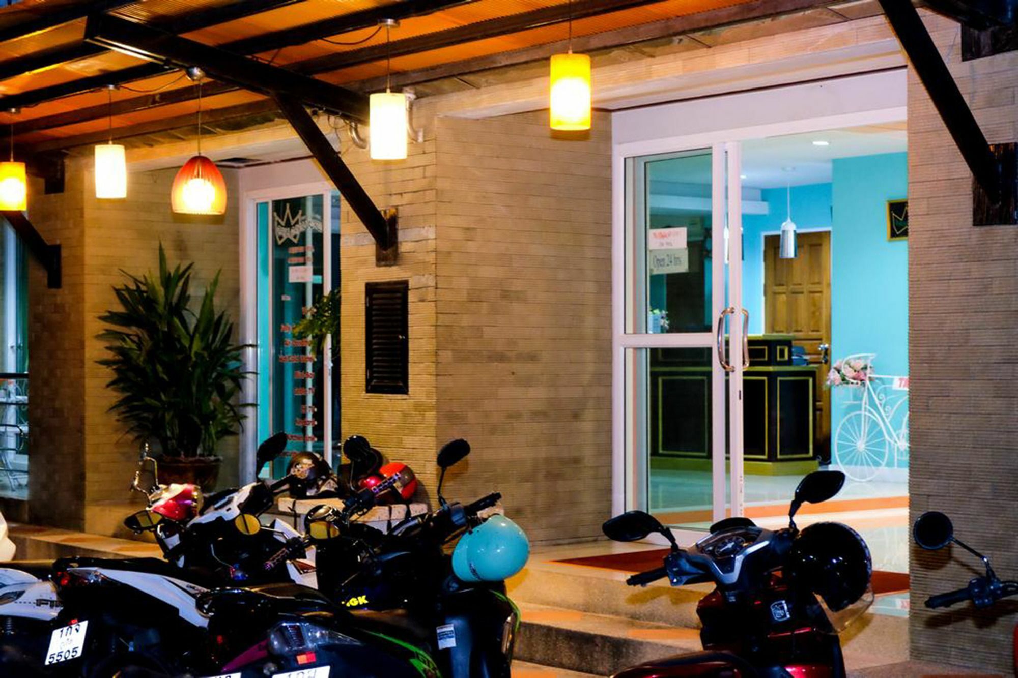 Raya Rawai Place Luaran gambar